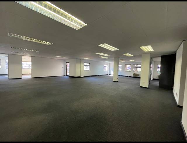 361M² OFFICE TO LET IN BRYANSTON